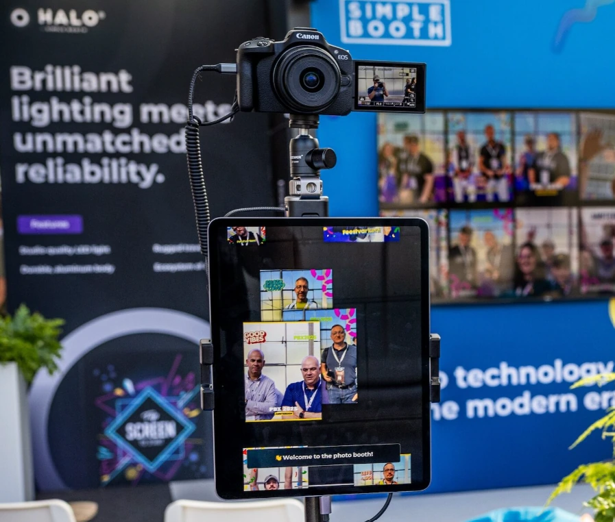 1. Simple Booth: Best for Self-Operating Photo Booths With AI-Powered Fan Experiences